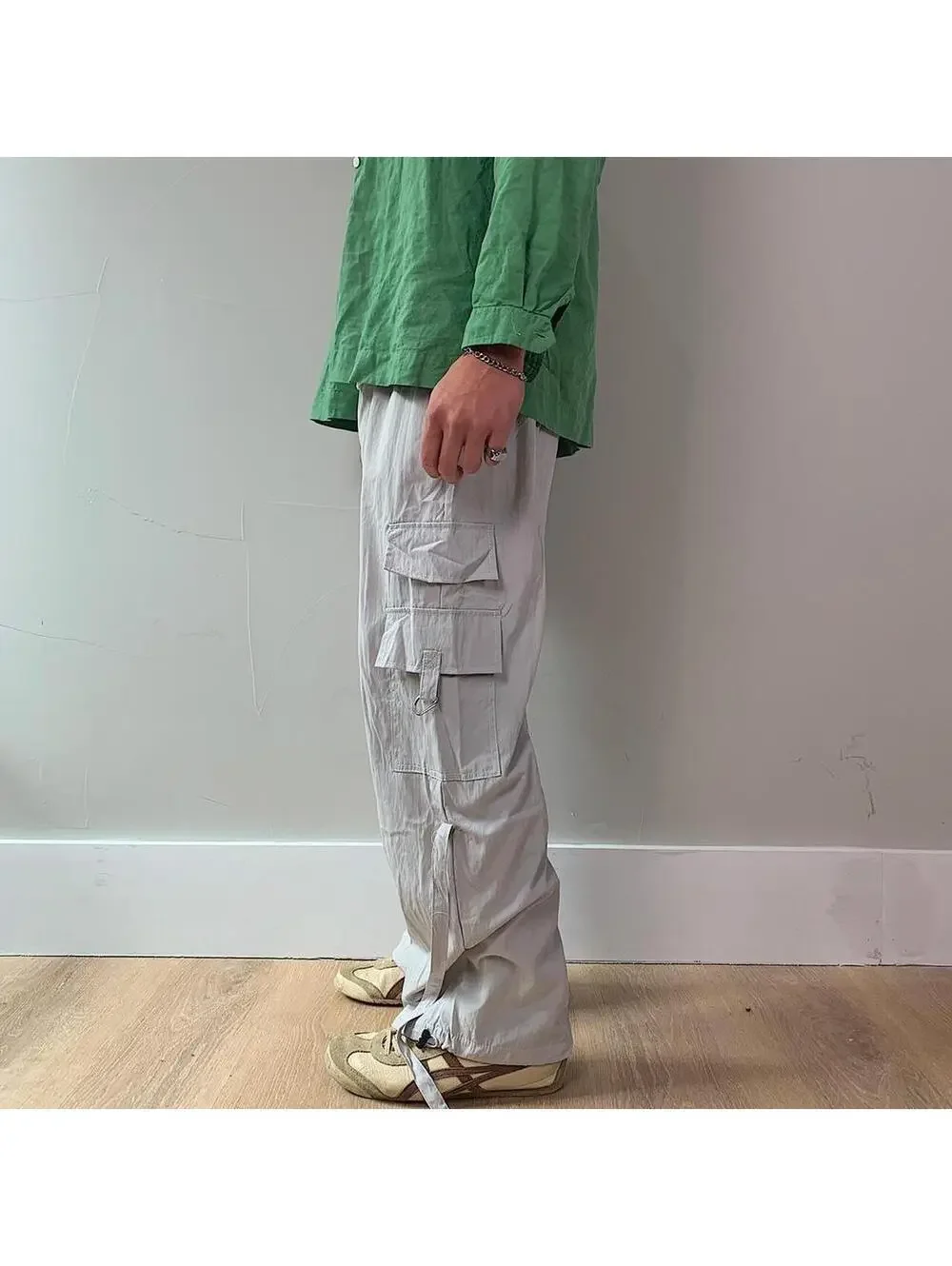 90s style baggy cargo hiking pants